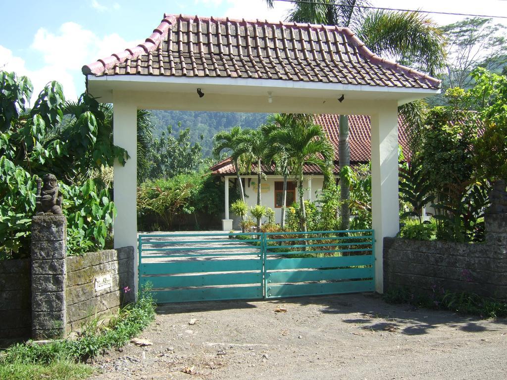 Guesthouse Rumah Senang Kalibaru Exteriör bild