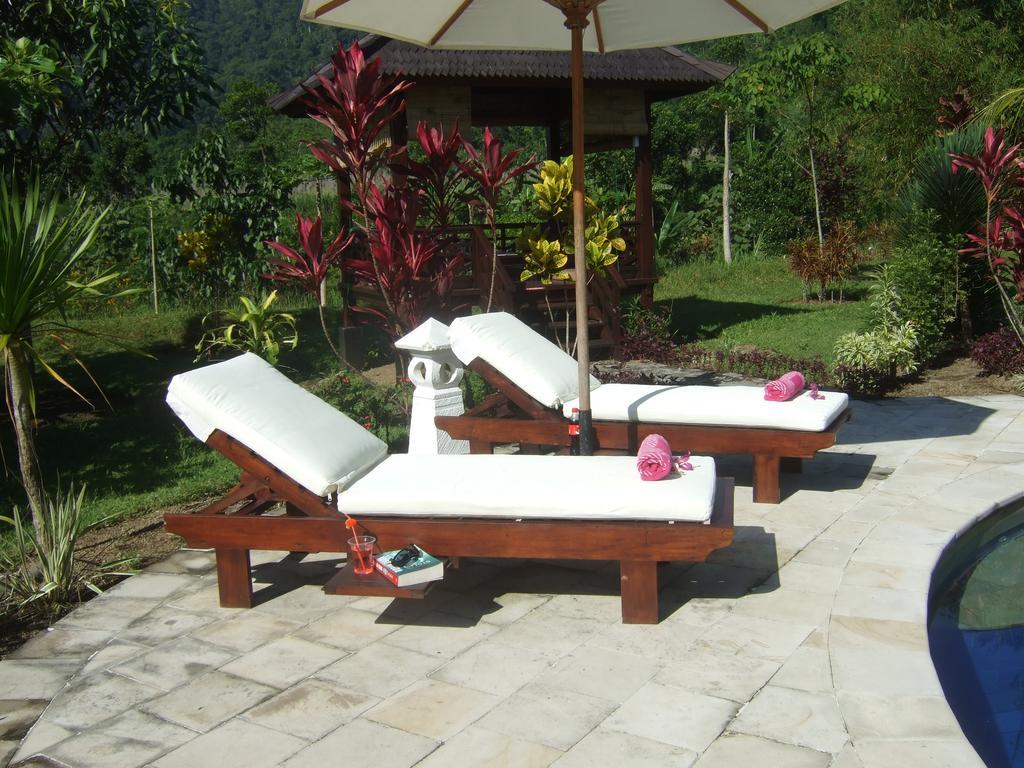 Guesthouse Rumah Senang Kalibaru Exteriör bild
