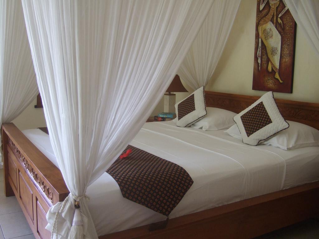 Guesthouse Rumah Senang Kalibaru Exteriör bild